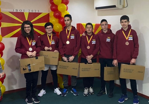 Bright Minds awarded the Macedonian contestants of JBOI 2023 with one laptop each
